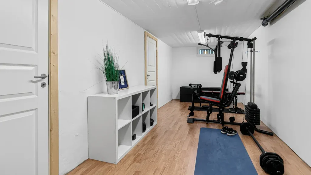 Home Gym vs. Commercial Gym